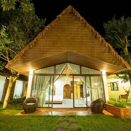 Apple House & Coffee Hotell Bà Rịa Eksteriør bilde