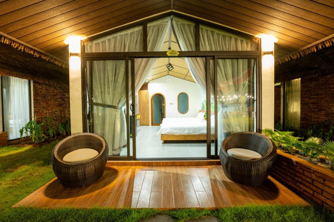 Apple House & Coffee Hotell Bà Rịa Eksteriør bilde