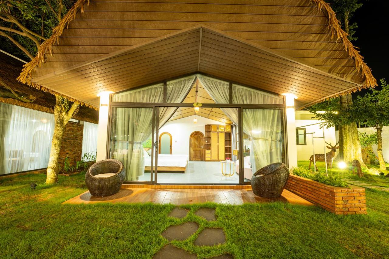 Apple House & Coffee Hotell Bà Rịa Eksteriør bilde