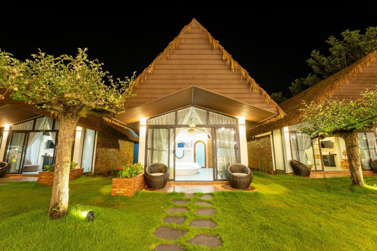 Apple House & Coffee Hotell Bà Rịa Eksteriør bilde