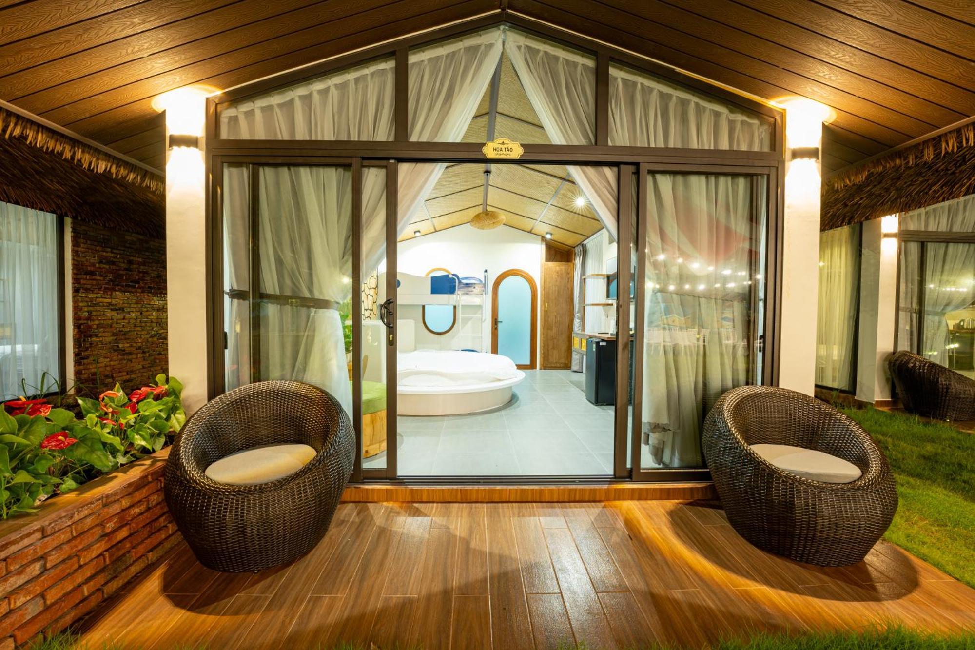 Apple House & Coffee Hotell Bà Rịa Eksteriør bilde